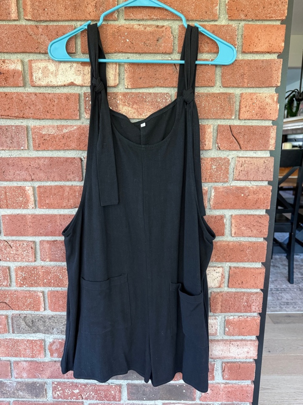 Black Sleeveless Pocket Jumpsuit Romper